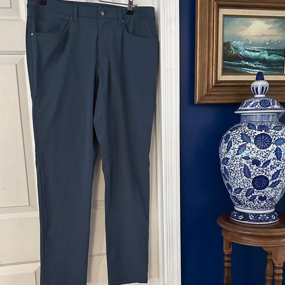 Men’s Lululemon ABC 5 Pocket Pants Blue Iron Classic Fit Size 34 x 32 - Picture 2 of 8